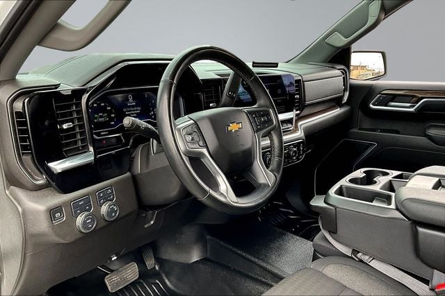 2025 Chevrolet Silverado 1500 LT LT1