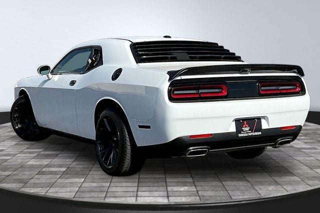 2022 Dodge Challenger SXT