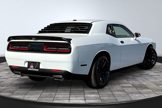 2022 Dodge Challenger SXT