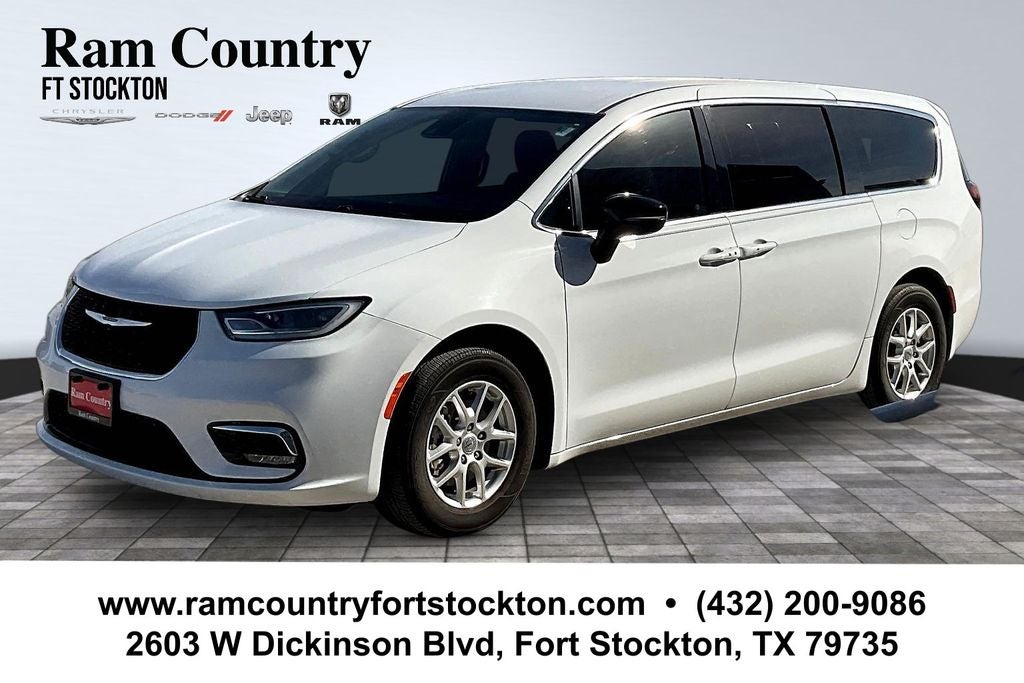 2025 Chrysler Pacifica Select
