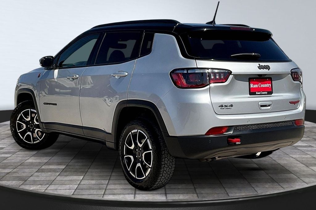2025 Jeep Compass Trailhawk
