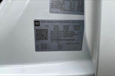 2025 GMC Sierra 1500 SLT