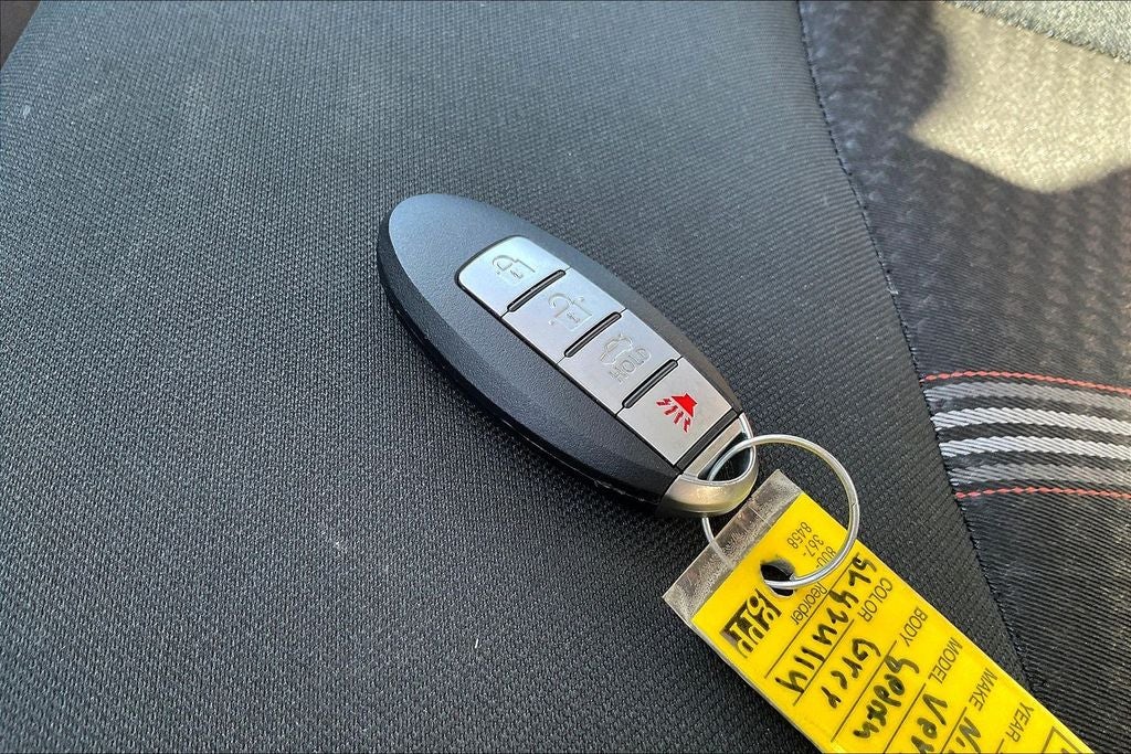 2025 Nissan Versa 1.6 SR