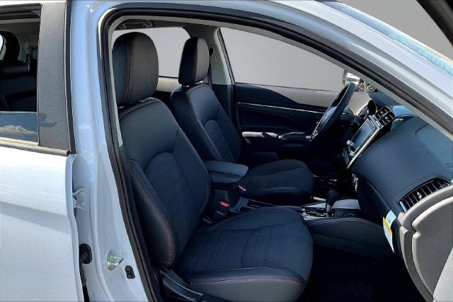 2027 Mitsubishi Outlander Sport 2.0 SE