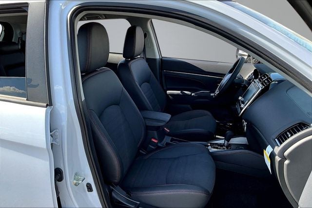 2027 Mitsubishi Outlander Sport 2.0 SE