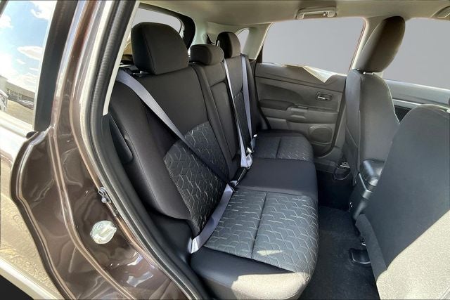 2027 Mitsubishi Outlander Sport 2.0 LE