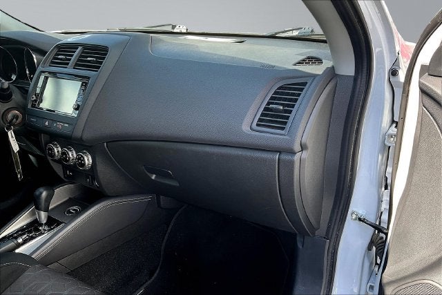 2025 Mitsubishi Outlander Sport 2.0 ES