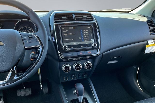 2026 Mitsubishi Outlander Sport 2.0 LE