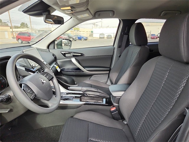 2025 Mitsubishi Eclipse Cross LE