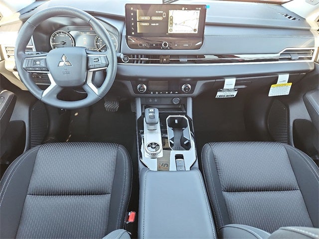 2026 Mitsubishi Outlander ES