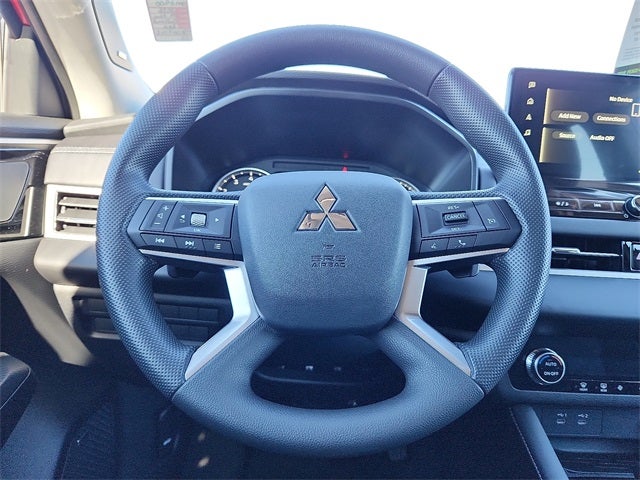 2026 Mitsubishi Outlander ES