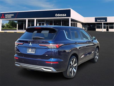 2025 Mitsubishi Outlander SE