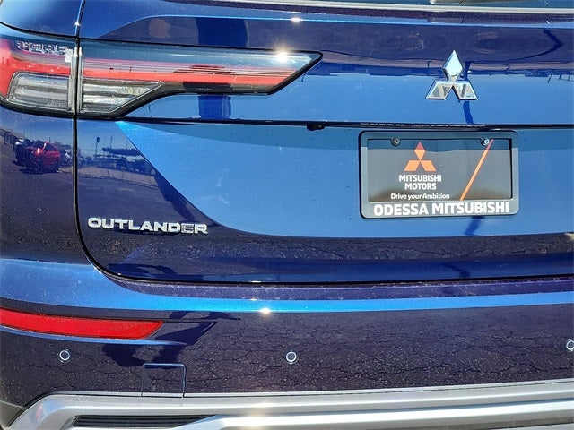 2025 Mitsubishi Outlander SE