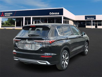 2025 Mitsubishi Outlander SE