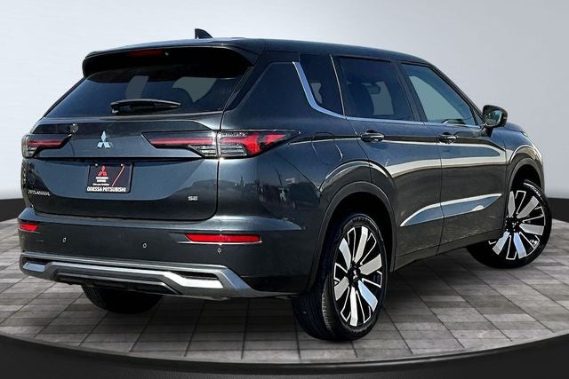 2025 Mitsubishi Outlander SE