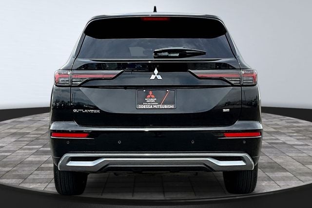 2026 Mitsubishi Outlander SE