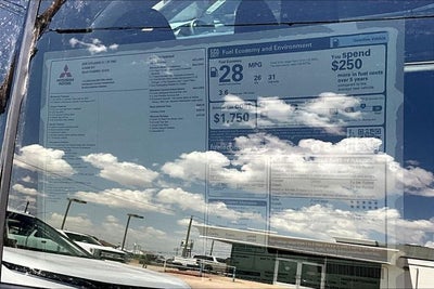 2026 Mitsubishi Outlander LE