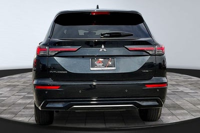 2026 Mitsubishi Outlander LE
