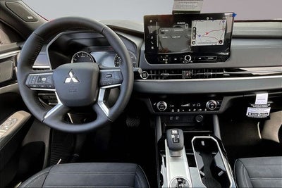 2026 Mitsubishi Outlander LE