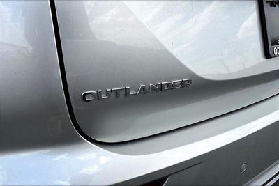 2026 Mitsubishi Outlander SE