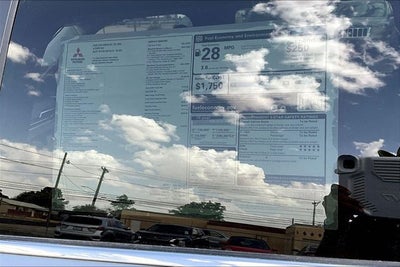 2026 Mitsubishi Outlander SE