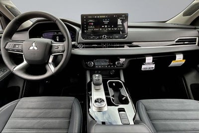 2026 Mitsubishi Outlander SE