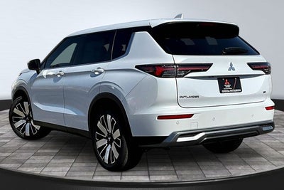 2026 Mitsubishi Outlander SE