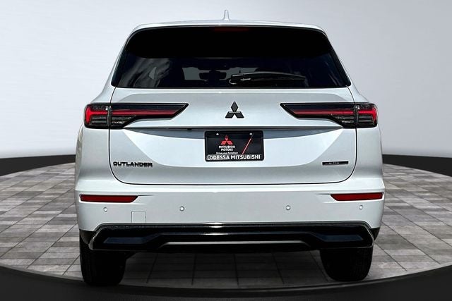 2026 Mitsubishi Outlander LE