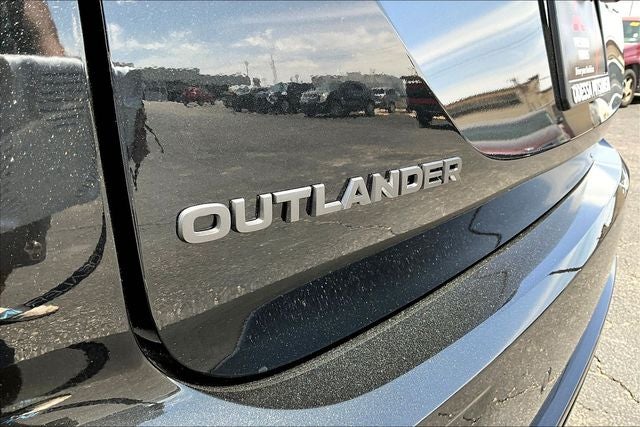 2026 Mitsubishi Outlander LE