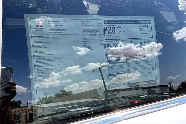 2026 Mitsubishi Outlander LE