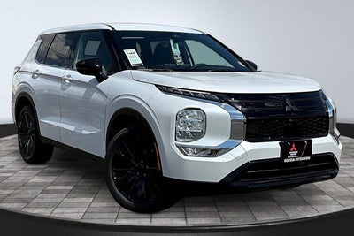 2026 Mitsubishi Outlander LE
