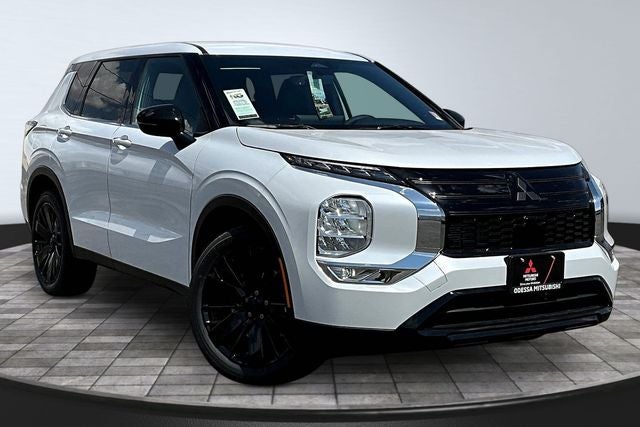 2026 Mitsubishi Outlander LE