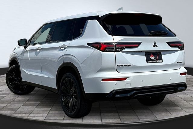 2026 Mitsubishi Outlander LE