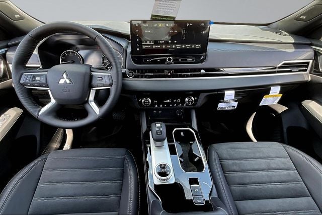 2026 Mitsubishi Outlander LE