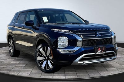 2026 Mitsubishi Outlander SE