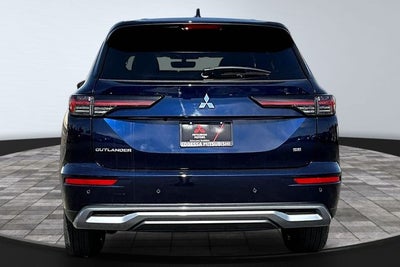 2026 Mitsubishi Outlander SE