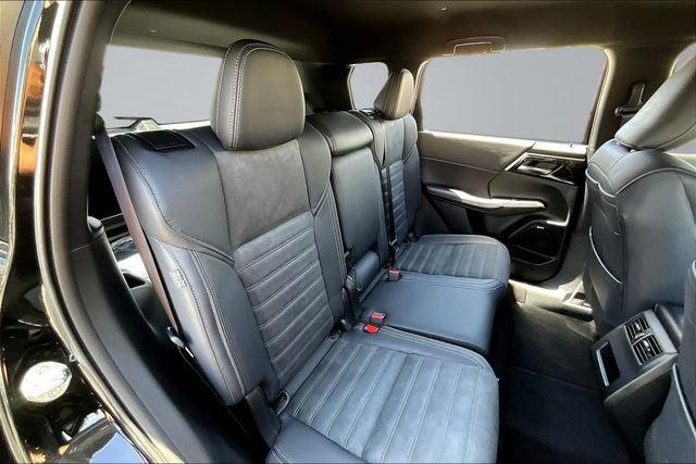 2026 Mitsubishi Outlander LE