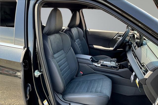 2026 Mitsubishi Outlander LE