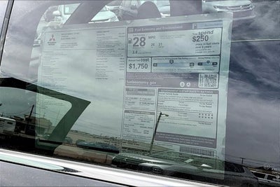 2026 Mitsubishi Outlander LE