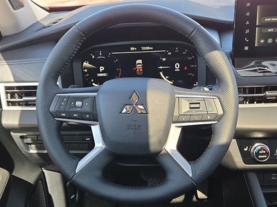 2026 Mitsubishi Outlander SE