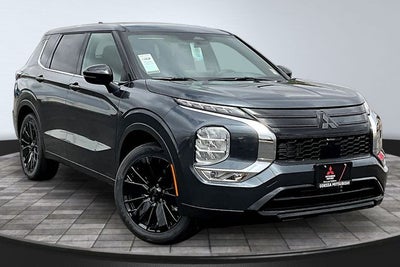 2026 Mitsubishi Outlander LE
