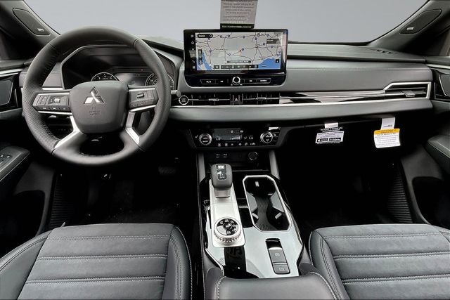 2026 Mitsubishi Outlander LE