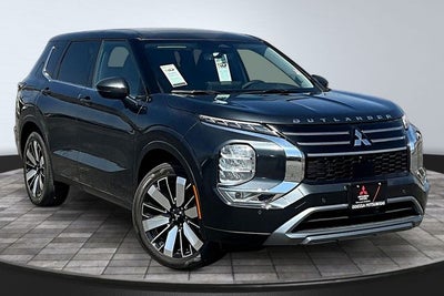 2026 Mitsubishi Outlander SE