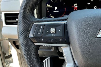 2025 Mitsubishi Outlander SEL