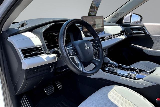2025 Mitsubishi Outlander SEL