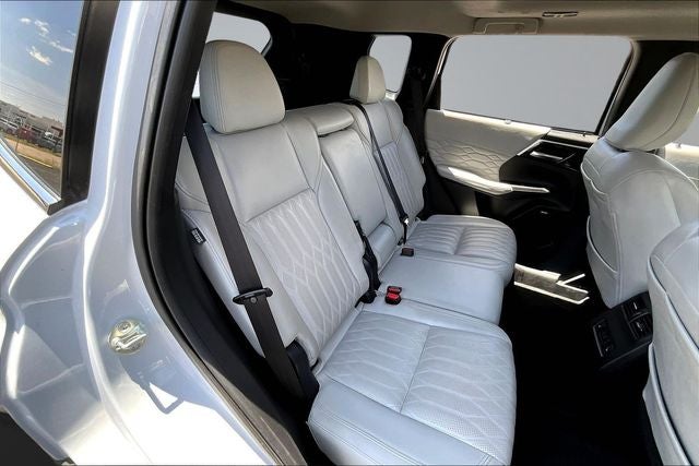 2025 Mitsubishi Outlander SEL