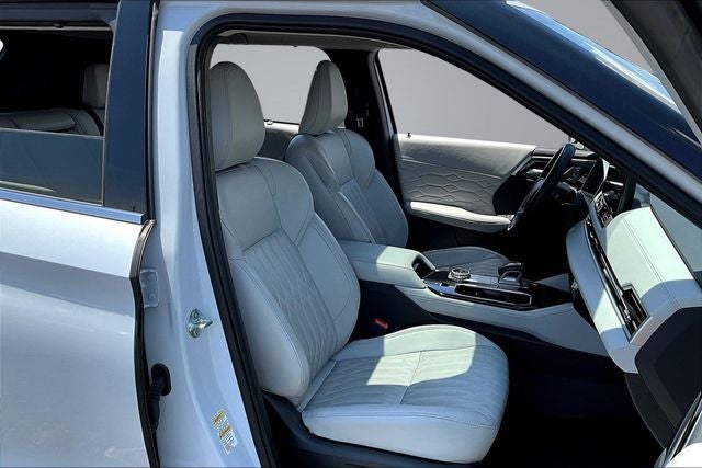 2025 Mitsubishi Outlander SEL
