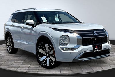 2025 Mitsubishi Outlander SEL