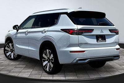 2025 Mitsubishi Outlander SEL