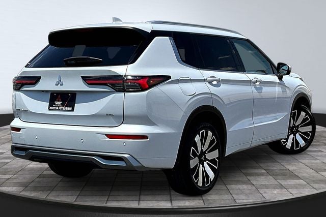2025 Mitsubishi Outlander SEL